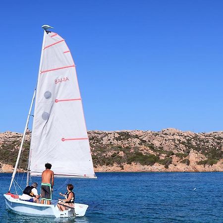 ホテル Touring Club Italiano - La Maddalena ラ・マッダレーナ エクステリア 写真