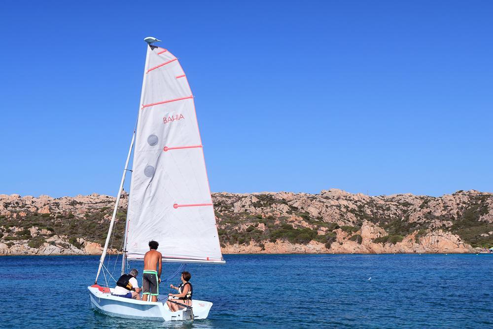 ホテル Touring Club Italiano - La Maddalena ラ・マッダレーナ エクステリア 写真