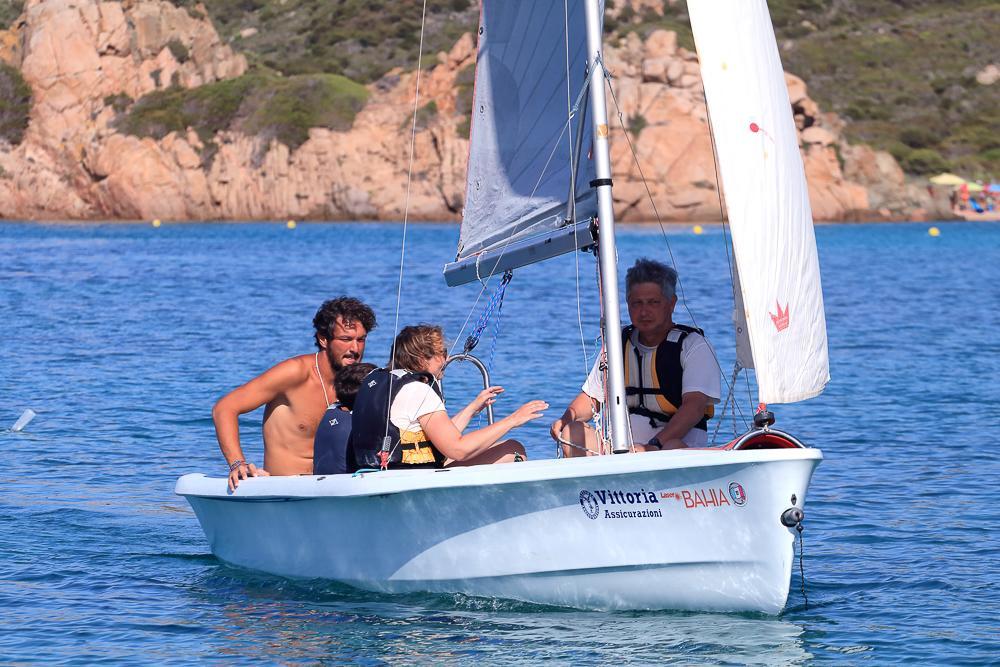 ホテル Touring Club Italiano - La Maddalena エクステリア 写真
