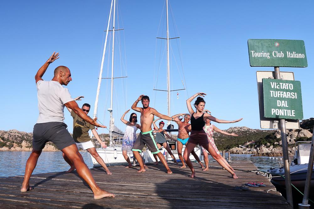 ホテル Touring Club Italiano - La Maddalena ラ・マッダレーナ エクステリア 写真