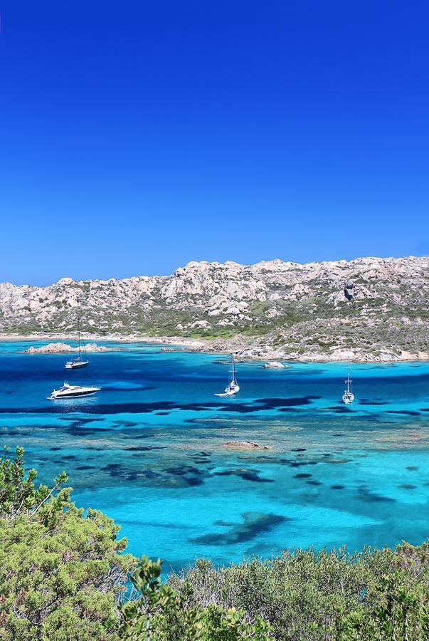 ホテル Touring Club Italiano - La Maddalena ラ・マッダレーナ エクステリア 写真